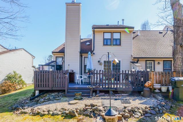 62 Schoolhouse Crossing 62, Wethersfield, CT 06109