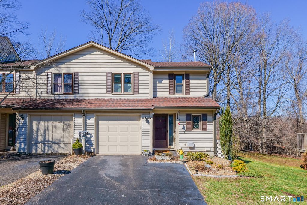 62 Schoolhouse Crossing 62, Wethersfield, CT 06109