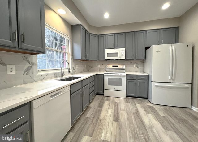 2035 MADRILLON SPRINGS CT, Vienna, VA 22182