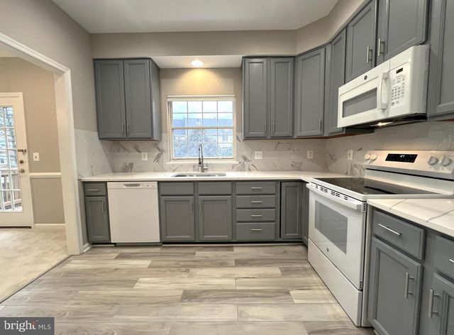 2035 MADRILLON SPRINGS CT, Vienna, VA 22182