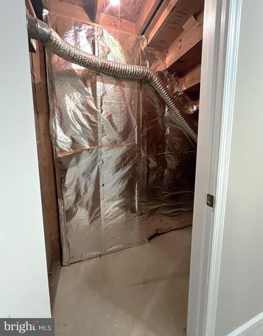 2035 MADRILLON SPRINGS CT, Vienna, VA 22182