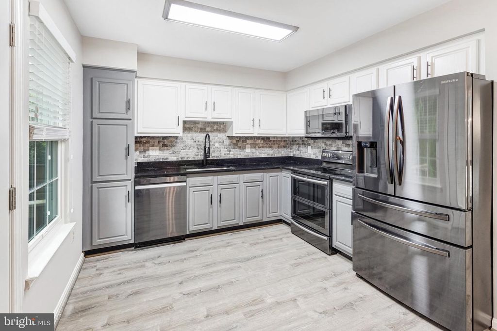 15324 WATERS EDGE CT, Dumfries, VA 22026