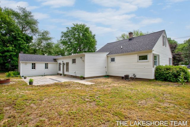 14581 Riley Street, Holland, MI 49424