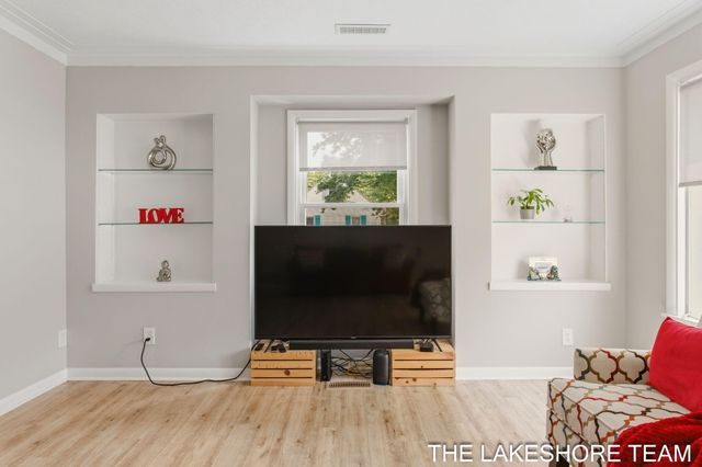 14581 Riley Street, Holland, MI 49424