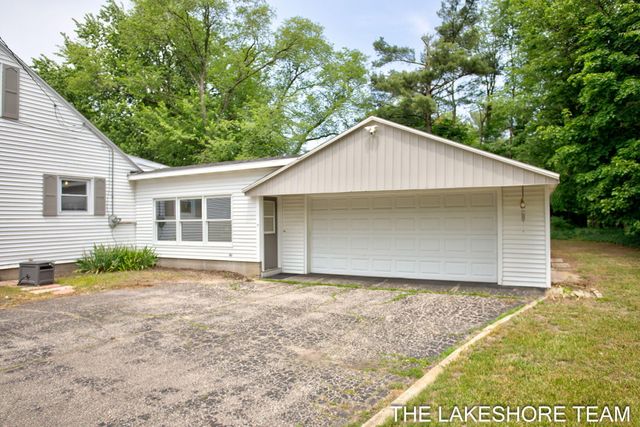 14581 Riley Street, Holland, MI 49424