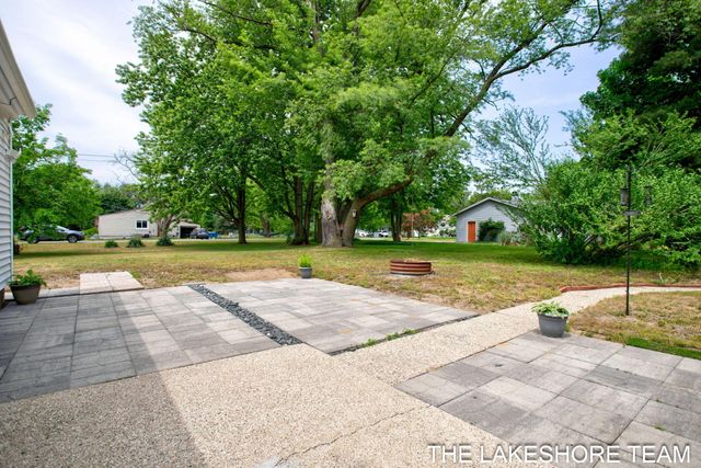 14581 Riley Street, Holland, MI 49424