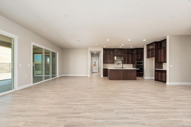 8285 Iron Creek Drive, Friant, CA 93626