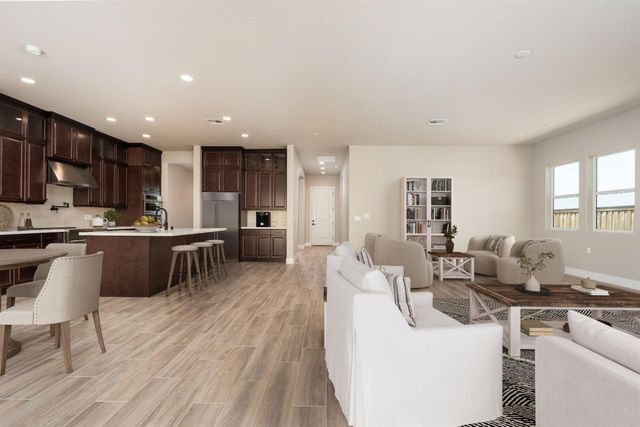 8285 Iron Creek Drive, Friant, CA 93626