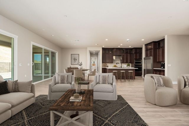 8285 Iron Creek Drive, Friant, CA 93626