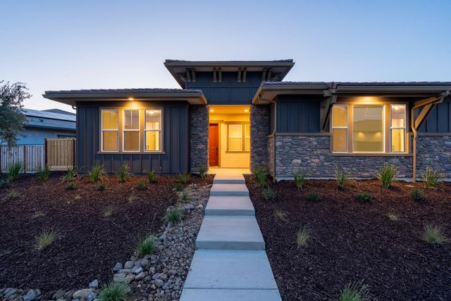 8285 Iron Creek Drive, Friant, CA 93626