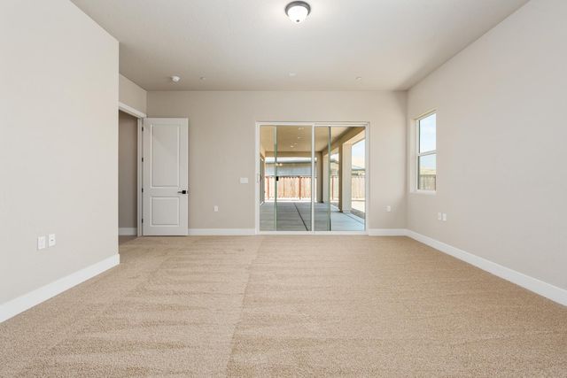 8285 Iron Creek Drive, Friant, CA 93626