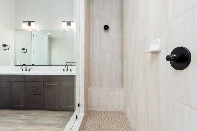 8285 Iron Creek Drive, Friant, CA 93626