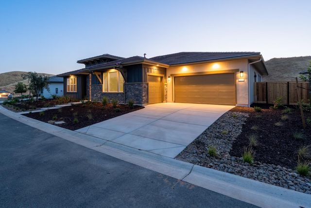 8285 Iron Creek Drive, Friant, CA 93626