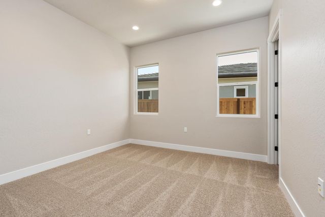 8285 Iron Creek Drive, Friant, CA 93626