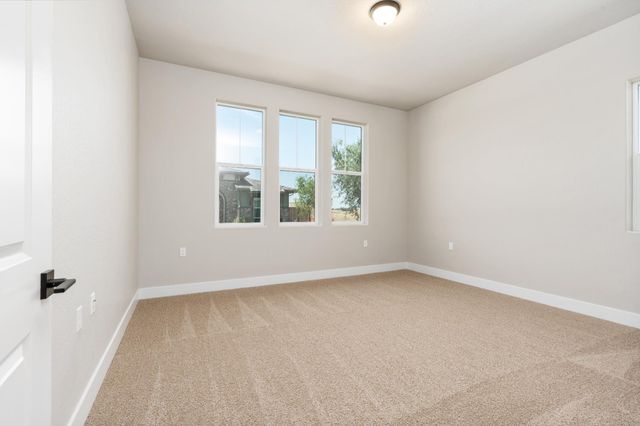 8285 Iron Creek Drive, Friant, CA 93626