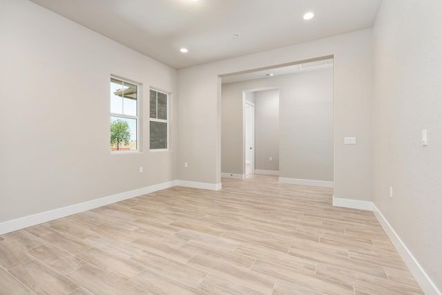 8285 Iron Creek Drive, Friant, CA 93626