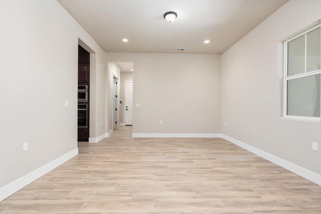 8285 Iron Creek Drive, Friant, CA 93626