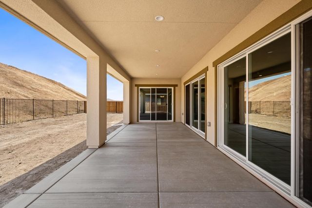 8285 Iron Creek Drive, Friant, CA 93626