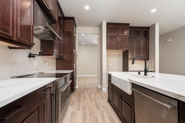 8285 Iron Creek Drive, Friant, CA 93626