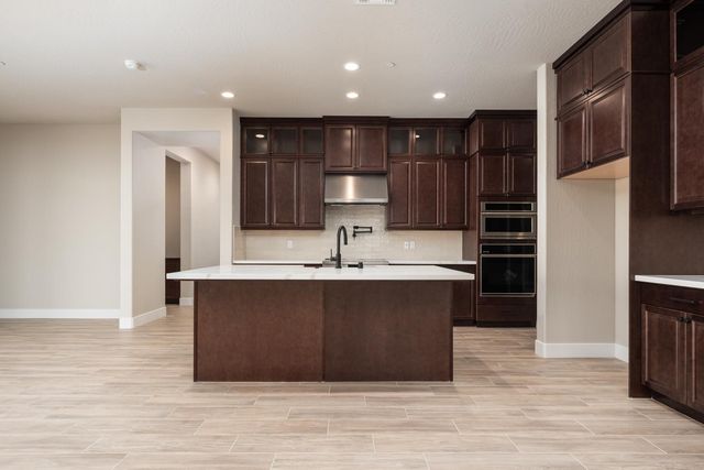 8285 Iron Creek Drive, Friant, CA 93626