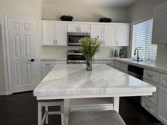 905 Stefas Ct, Chula Vista, CA 91911