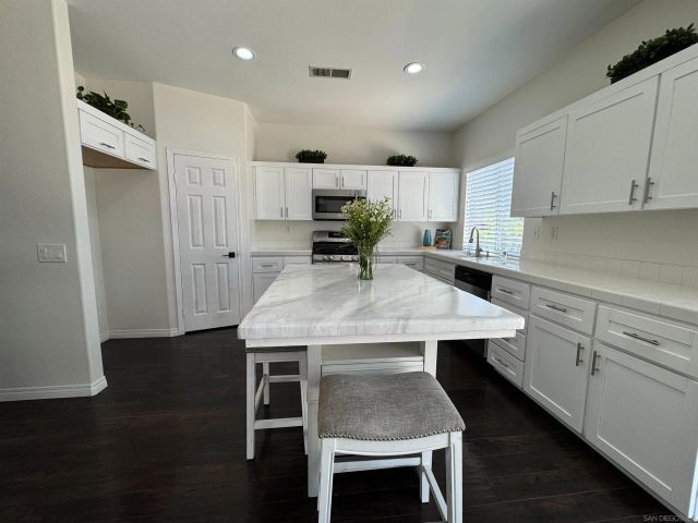 905 Stefas Ct, Chula Vista, CA 91911