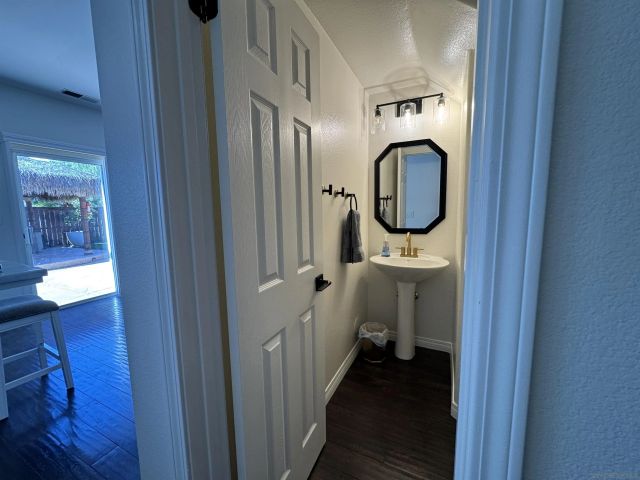 905 Stefas Ct, Chula Vista, CA 91911