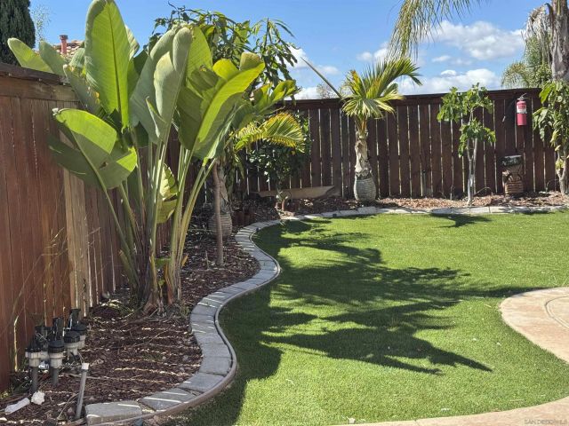 905 Stefas Ct, Chula Vista, CA 91911