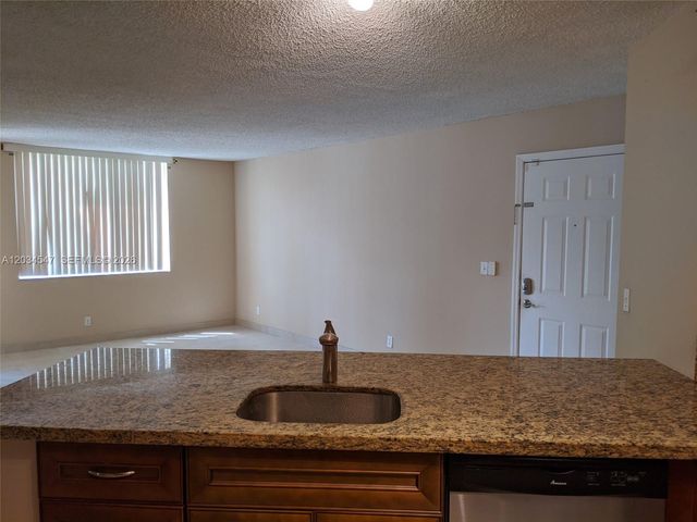 4015 W Mcnab Road D210, Pompano Beach, FL 33069