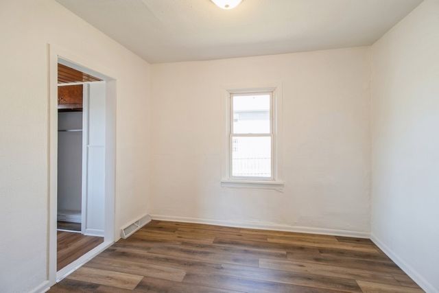 2345 E 37th Court, Des Moines, IA 50317