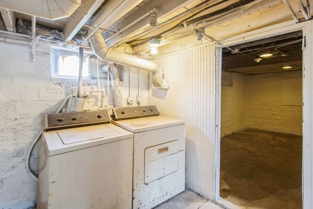 2345 E 37th Court, Des Moines, IA 50317