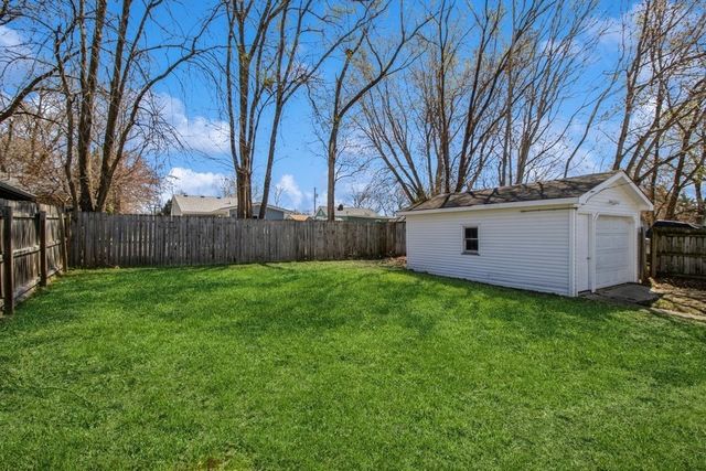 2345 E 37th Court, Des Moines, IA 50317