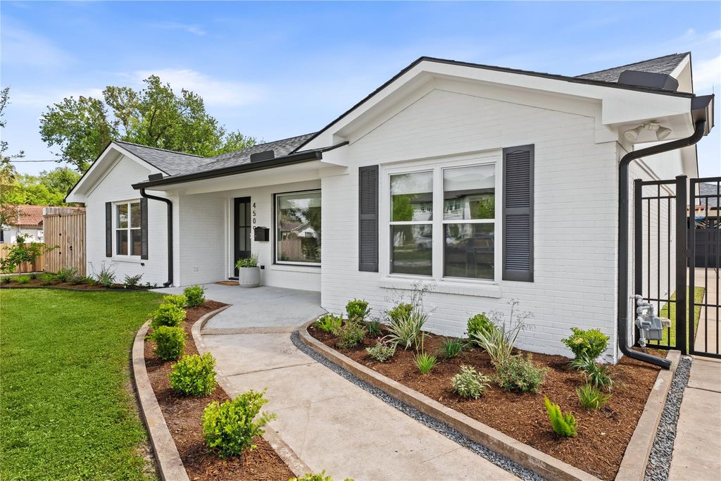 4509 Brookwoods Drive, Houston, TX 77092