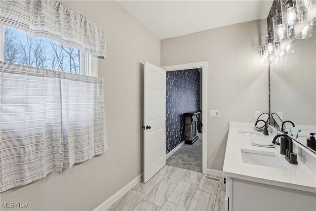 3010 Corbin Drive, Zanesville, OH 43701