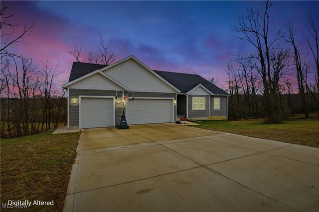 3010 Corbin Drive, Zanesville, OH 43701