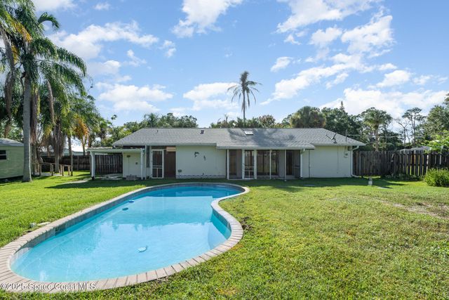 261 Edgewater Avenue SE, Palm Bay, FL 32909