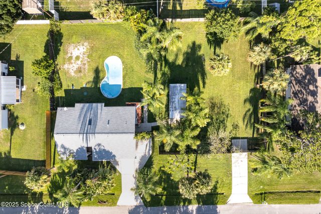 261 Edgewater Avenue SE, Palm Bay, FL 32909