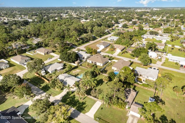 261 Edgewater Avenue SE, Palm Bay, FL 32909