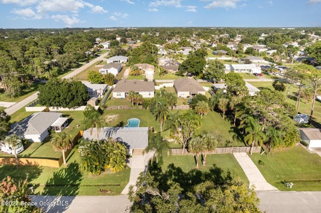 261 Edgewater Avenue SE, Palm Bay, FL 32909