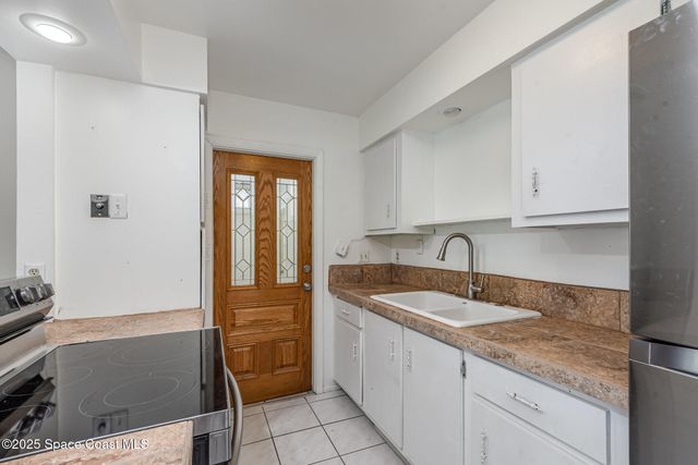 261 Edgewater Avenue SE, Palm Bay, FL 32909