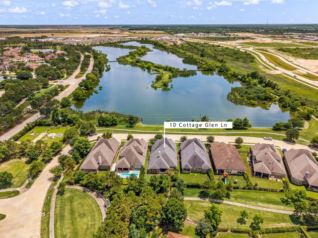 10 Cottage Glen Lane, Fulshear, TX 77441