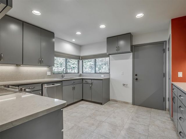 2200 Rosewood Lane, Edmond, OK 73013