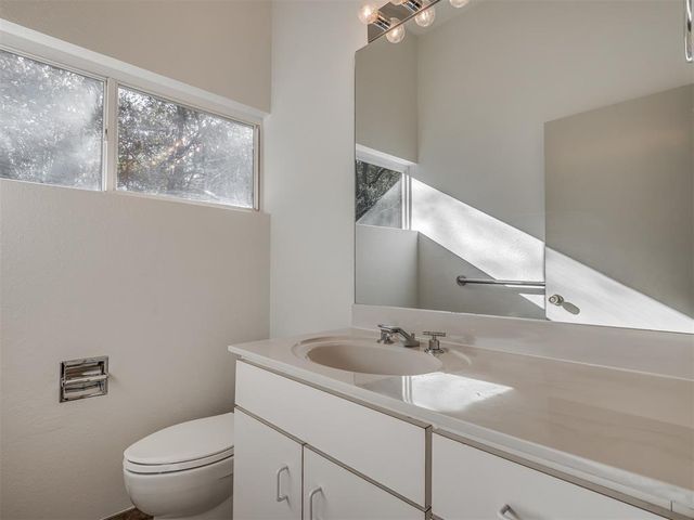 2200 Rosewood Lane, Edmond, OK 73013