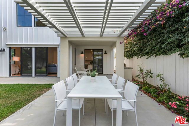 2421 Louella Avenue, Los Angeles, CA 90291