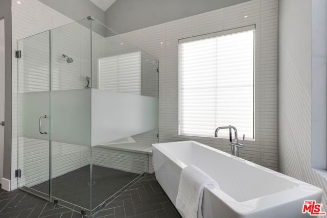 2421 Louella Avenue, Los Angeles, CA 90291