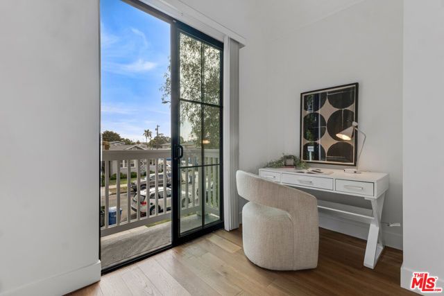 2421 Louella Avenue, Los Angeles, CA 90291