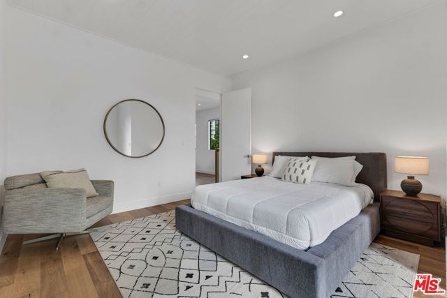 2421 Louella Avenue, Los Angeles, CA 90291