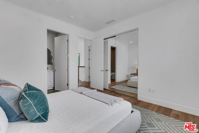 2421 Louella Avenue, Los Angeles, CA 90291