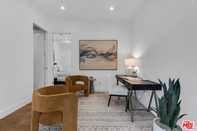 2421 Louella Avenue, Los Angeles, CA 90291