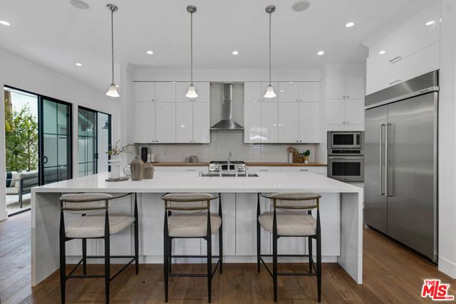 2421 Louella Avenue, Los Angeles, CA 90291